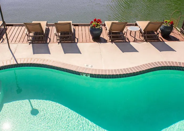 Lakeshore Inn