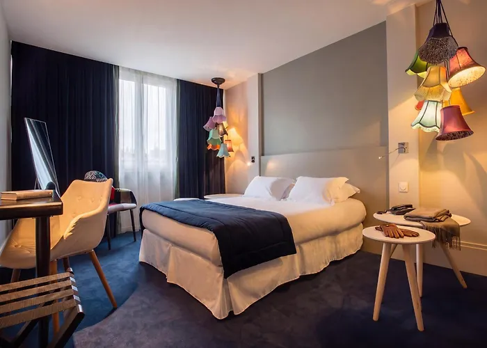 Hotel Le Cinq Hyper - Centre