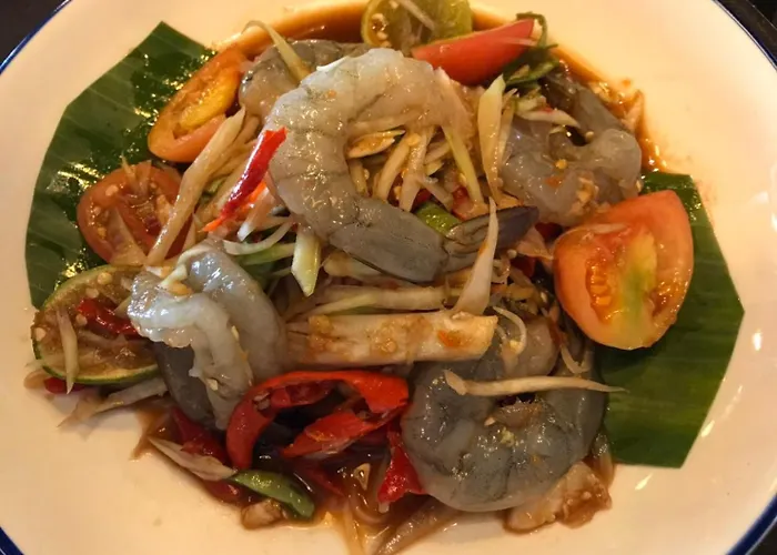 คาเฟ่ เดอ แจ่วบอง รูมแอนด์เซอร์วิส
