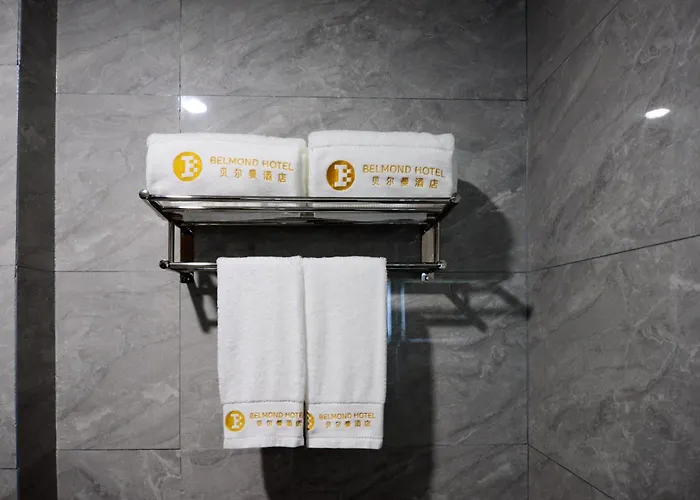 Belau Almond Hotel 贝尔曼酒店