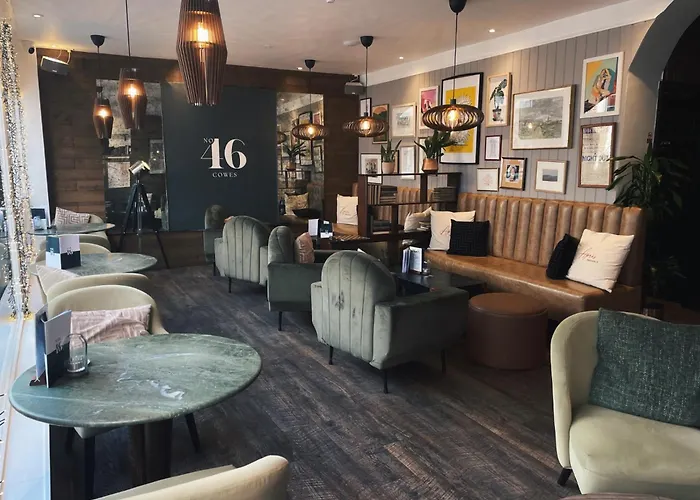 Beds At 46, Cowes