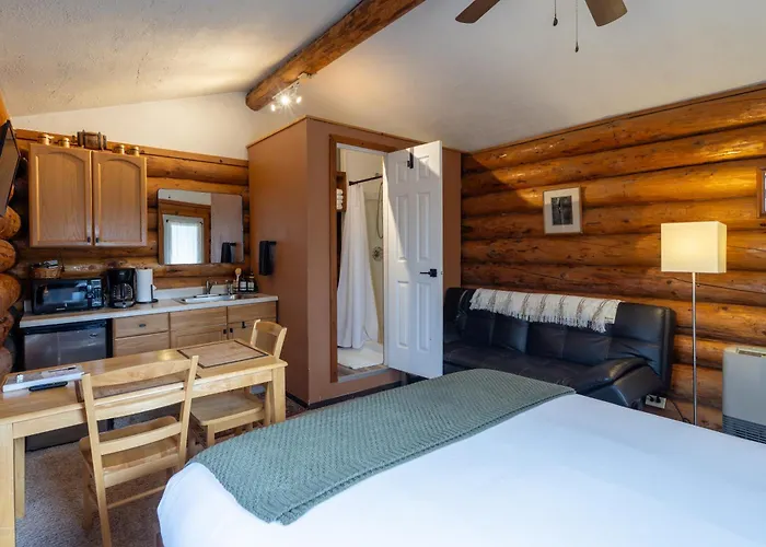 Hatcher Pass Cabins