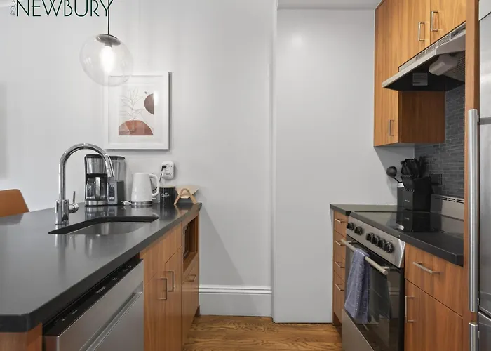 304 Newbury Street By Thatch