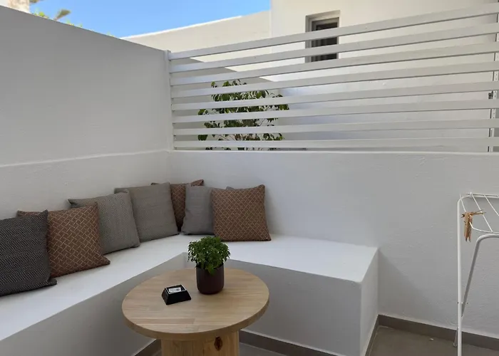 Mellow Paros