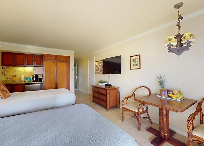 Islander On The Beach 211
