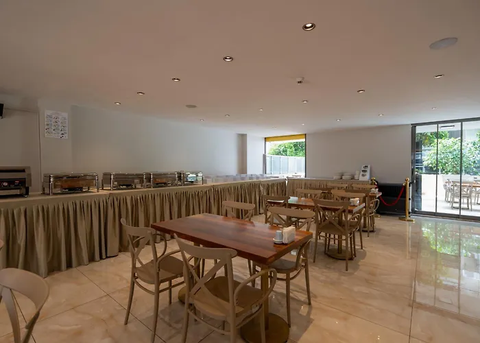 Fifty5 Suite Hotel