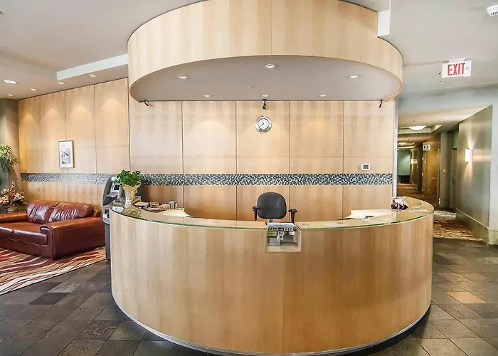 Comfort Hotel Vancouver Airport