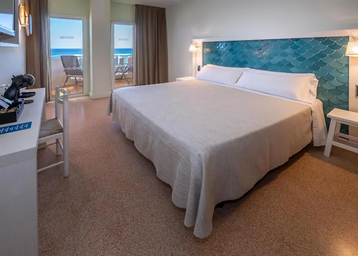 Caprici Beach Hotel & Spa