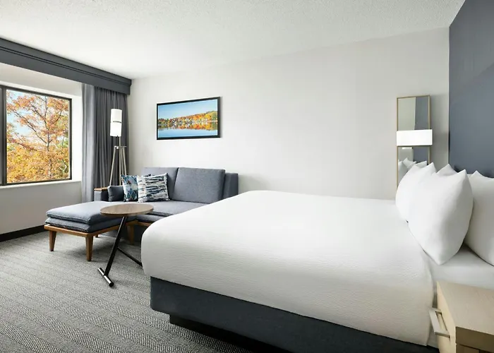 Courtyard By Marriott Concord