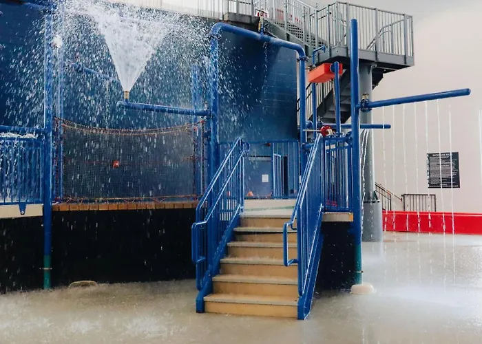 Holiday Inn Omaha Downtown - Waterpark By Ihg