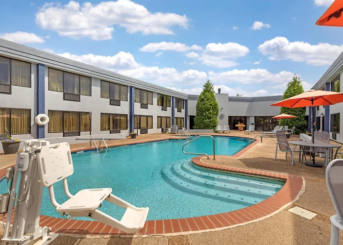 Best Western Plus Madison-Huntsville Hotel