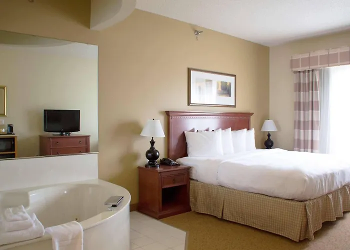 Country Inn & Suites By Radisson, Mankato Hotel And Conference Center, Mn