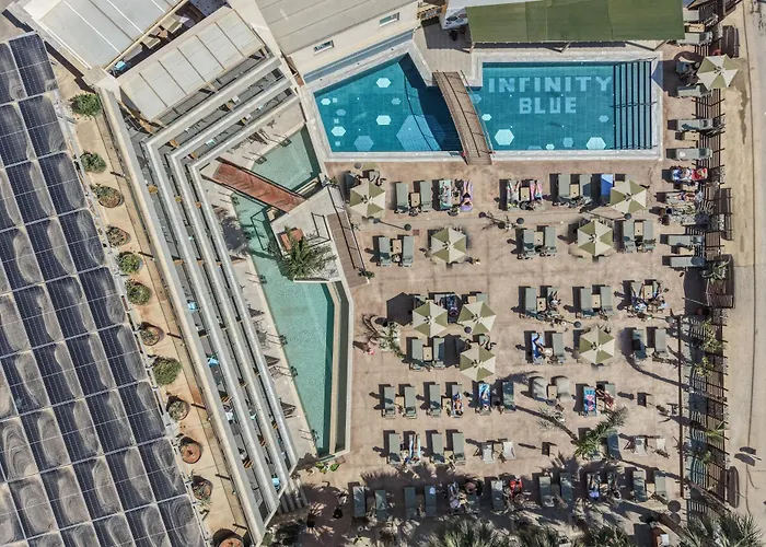 Enorme Infinity Beach Ex Infinity Blue (Adults Only)