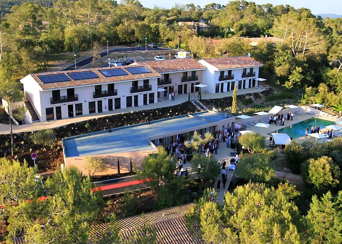 Mercure Brignoles Golf De Barbaroux & Spa