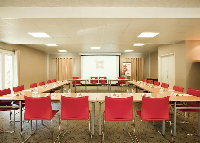 Ibis Senlis