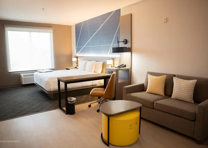 Comfort Suites Airport Tukwila Seattle