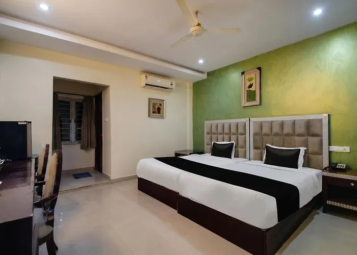 Oyo Townhouse Gajuwaka Near Cmr Mall