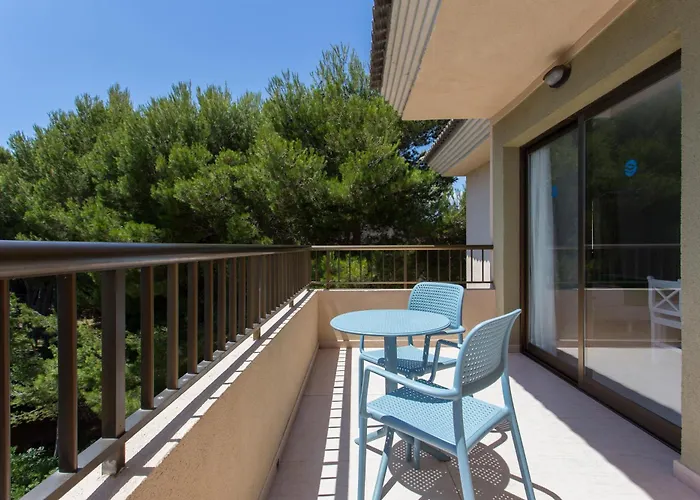 Guya Wave Hotel (Adults Only)