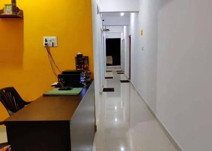 Prakash Holiday Inn