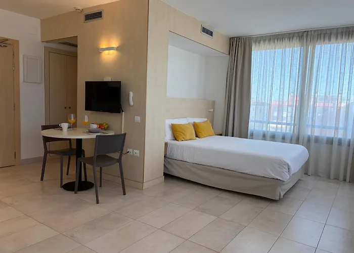 Atenea Park Suites & Apartments