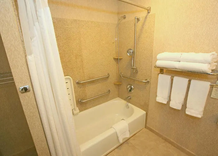 Holiday Inn Express San Diego South - Chula Vista By Ihg
