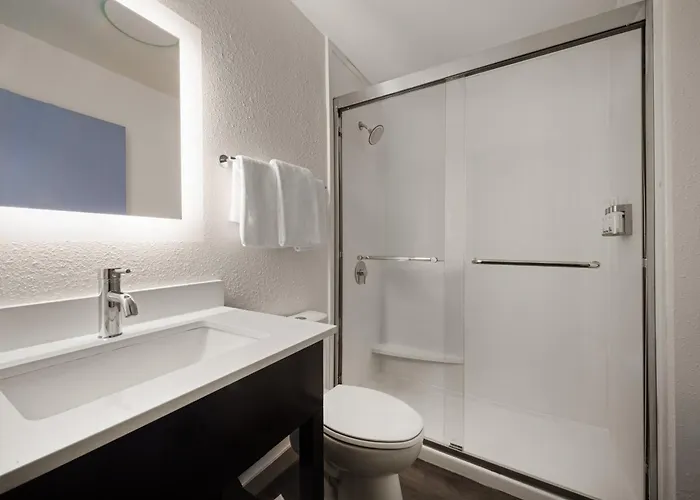 Garner Hotel Greenville East By Ihg