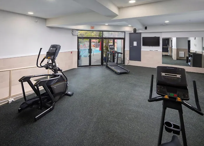 Holiday Inn Victoria - Elk Lake By Ihg