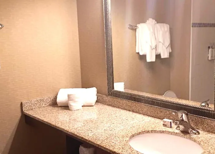 Holiday Inn Express Philadelphia Penn'S Landing By Ihg