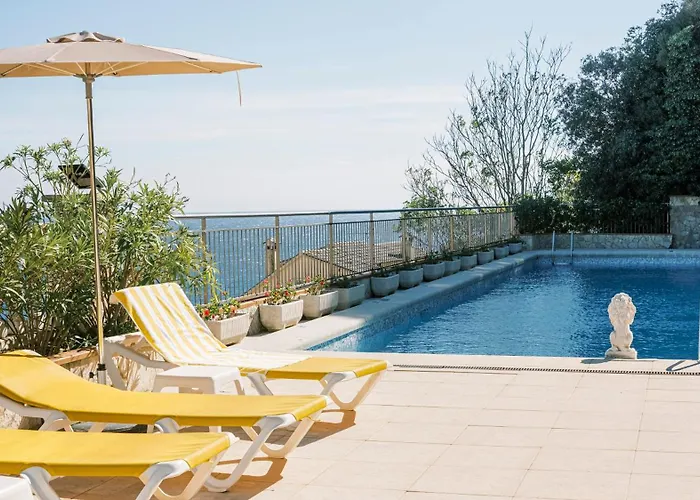 Hotel Montjoi by Brava Hoteles