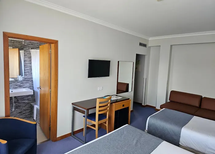 Hotel Feira Pedra Bela