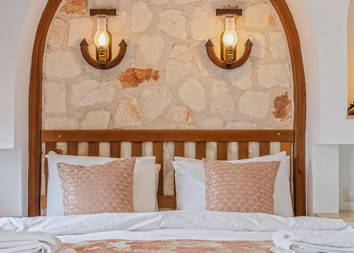 Oasis Hotel (Adults Only)