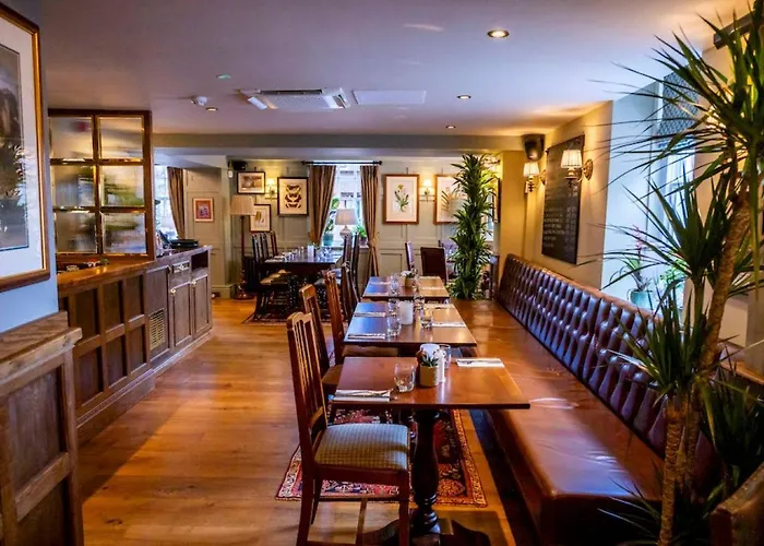 The Globe, Warwick, Warwickshire - Brunning & Price