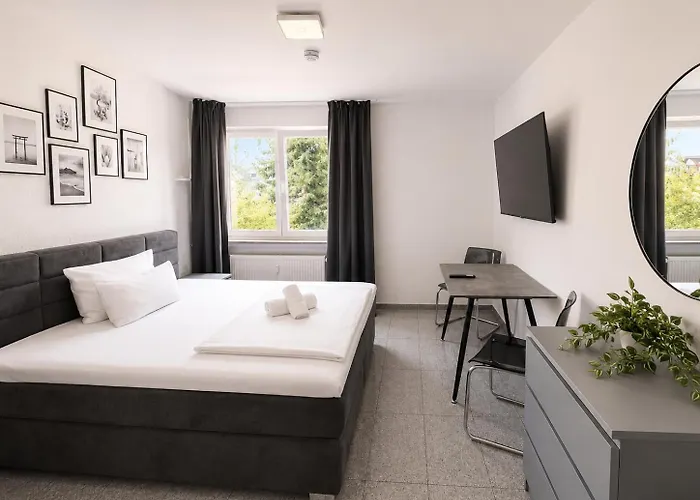 Lipp Apartments