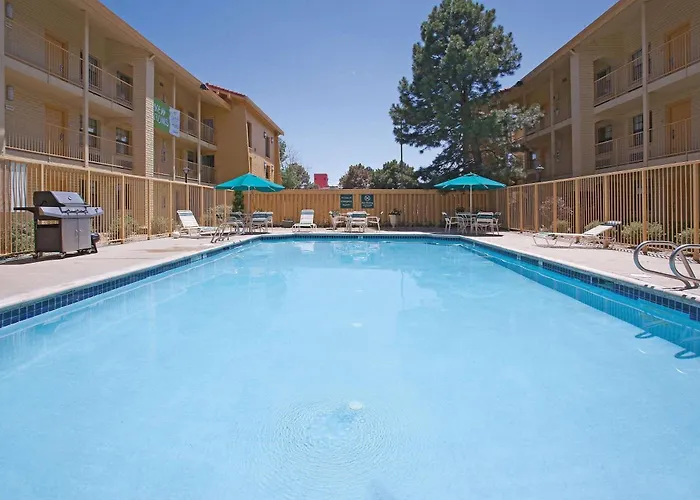 Travelodge By Wyndham Golden-Denver