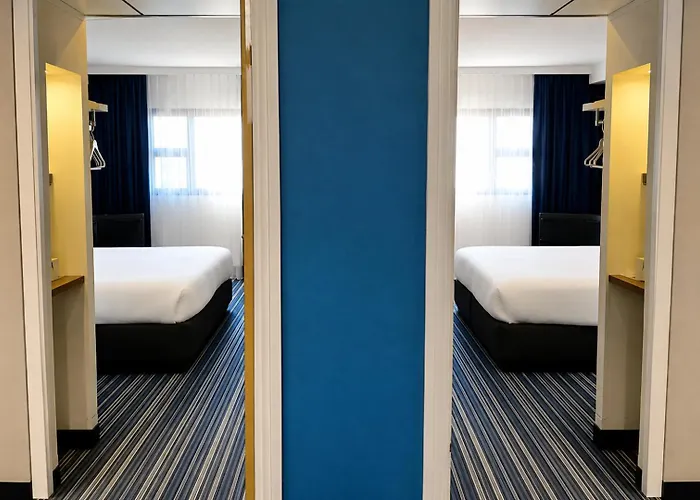 Holiday Inn Express - Marseille Airport By Ihg