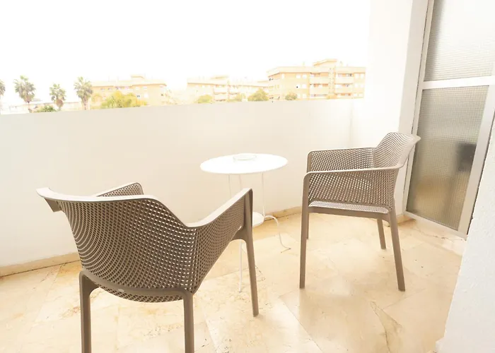 Hotel Oasis Con Parking Incluido