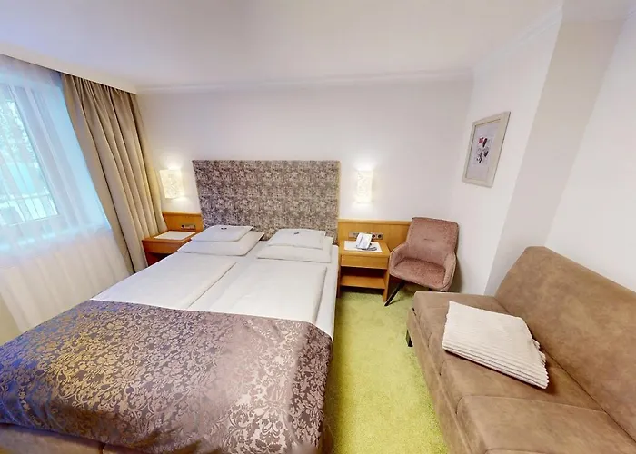 Hotel-Garni Jakober - B&B Und Appartements