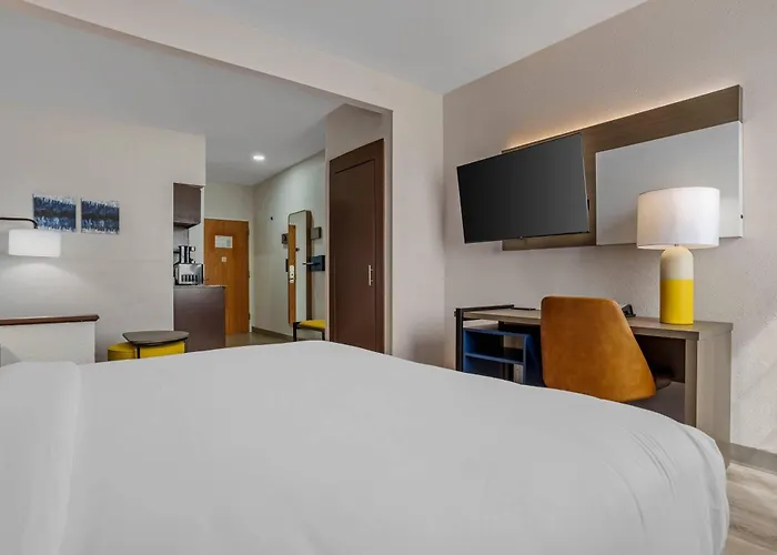 Comfort Suites Hattiesburg Near University