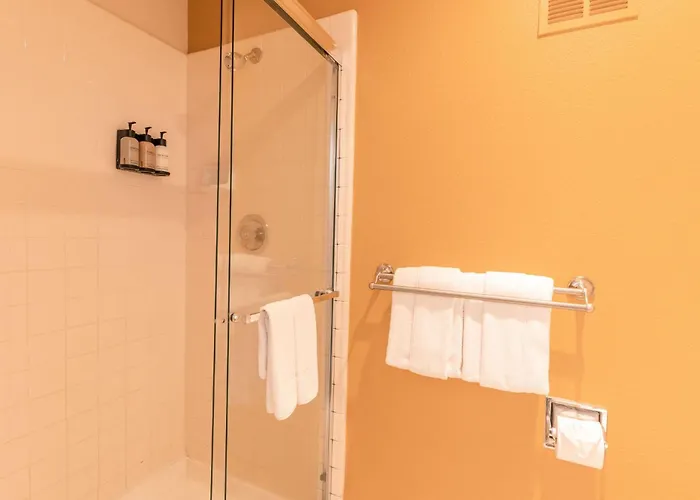 Governors Inn Hotel