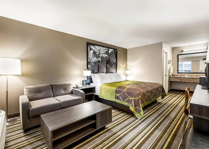 Super 8 By Wyndham Riviera Beach West Palm Beach
