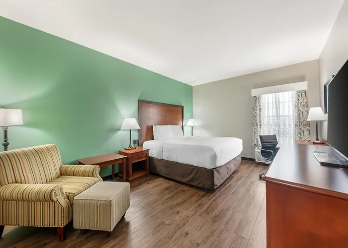 Best Western Plus Georgetown Inn & Suites