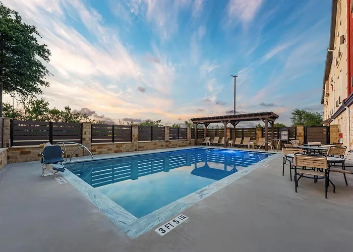 Best Western Plus Georgetown Inn & Suites