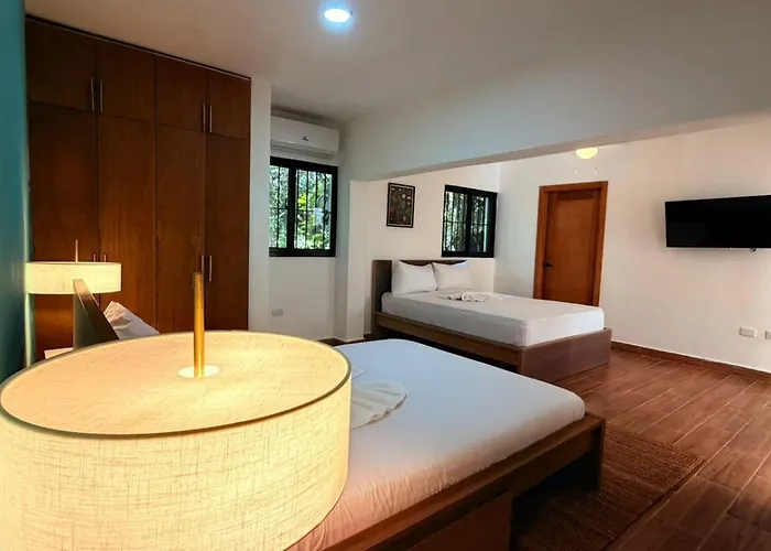 Tropical Casa Laguna