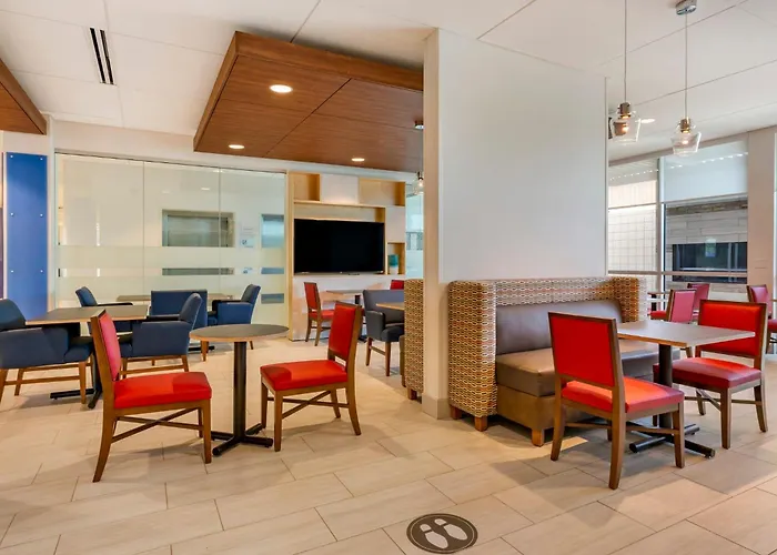 Holiday Inn Express & Suites - Phoenix Dwtn - State Capitol By Ihg