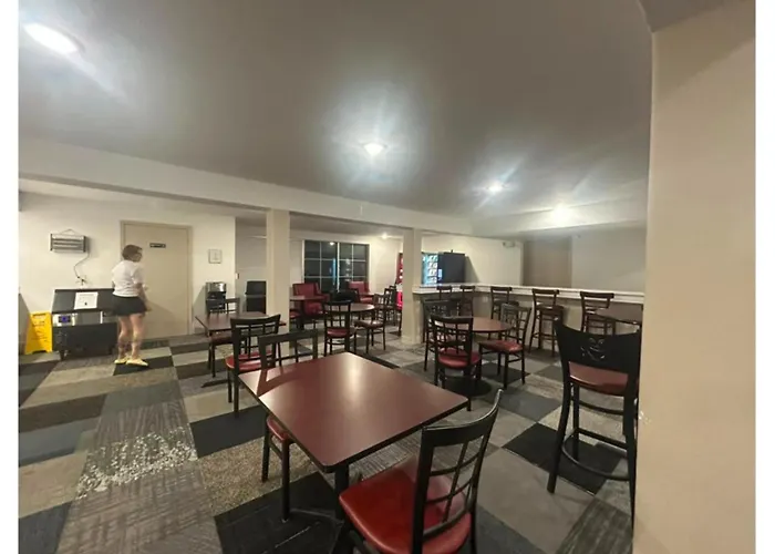 University Inn Of Carbondale By Hotel O