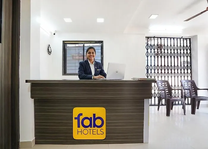 Fabhotel Destination 42 - Nr Pheonix Mall