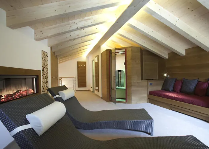 Hotel La Fradora - Dolomites Hotel