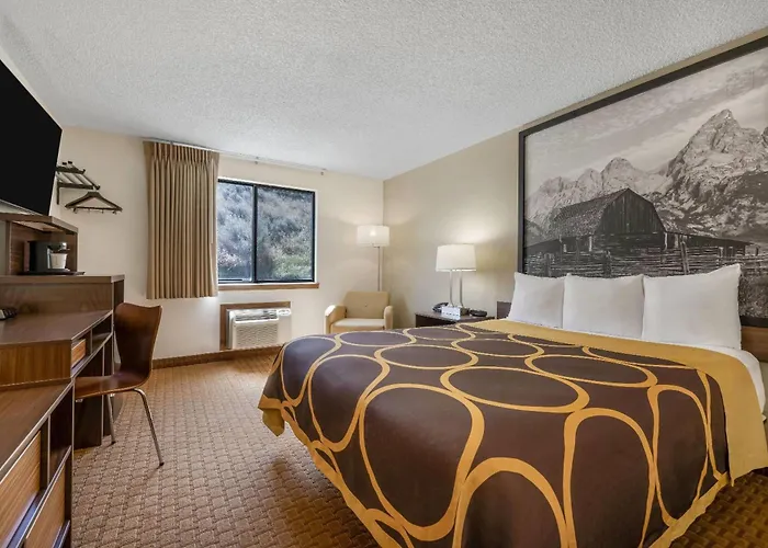 Super 8 By Wyndham Cody