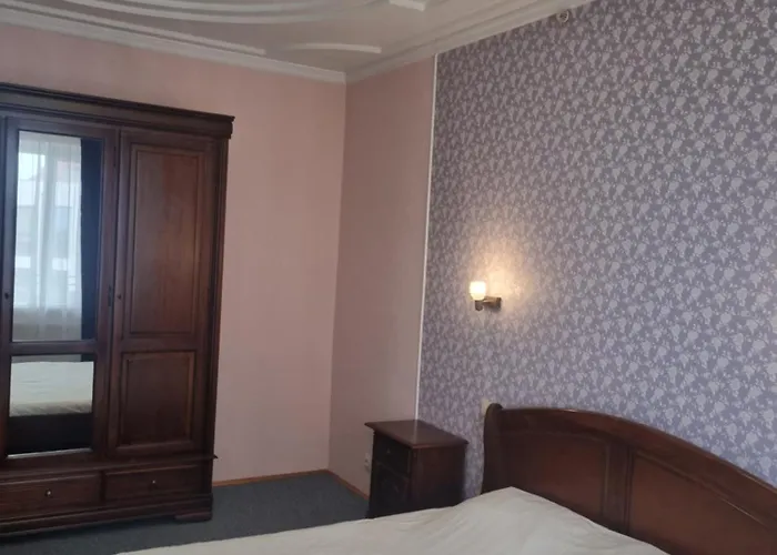 Hotel Complex Uhnovych