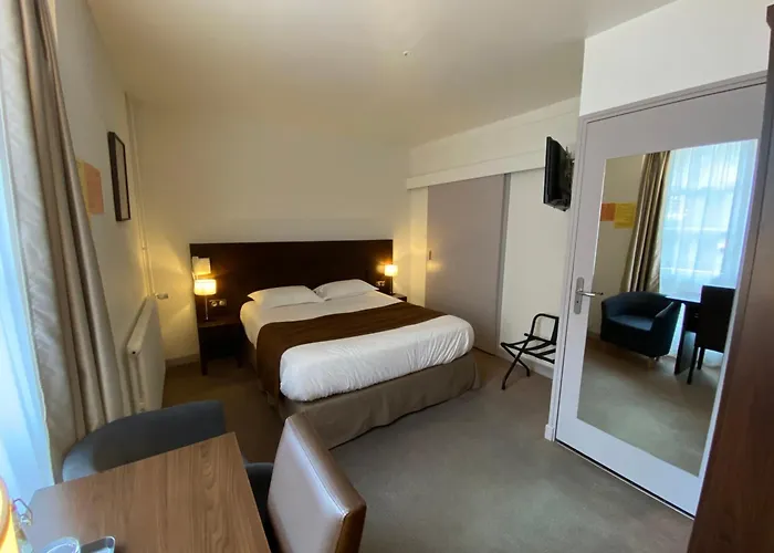 Hotel De Montaulbain